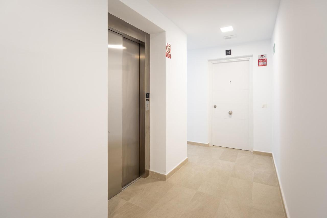 Seafront Duna Beach Luxury Apartment Торокс Екстериор снимка