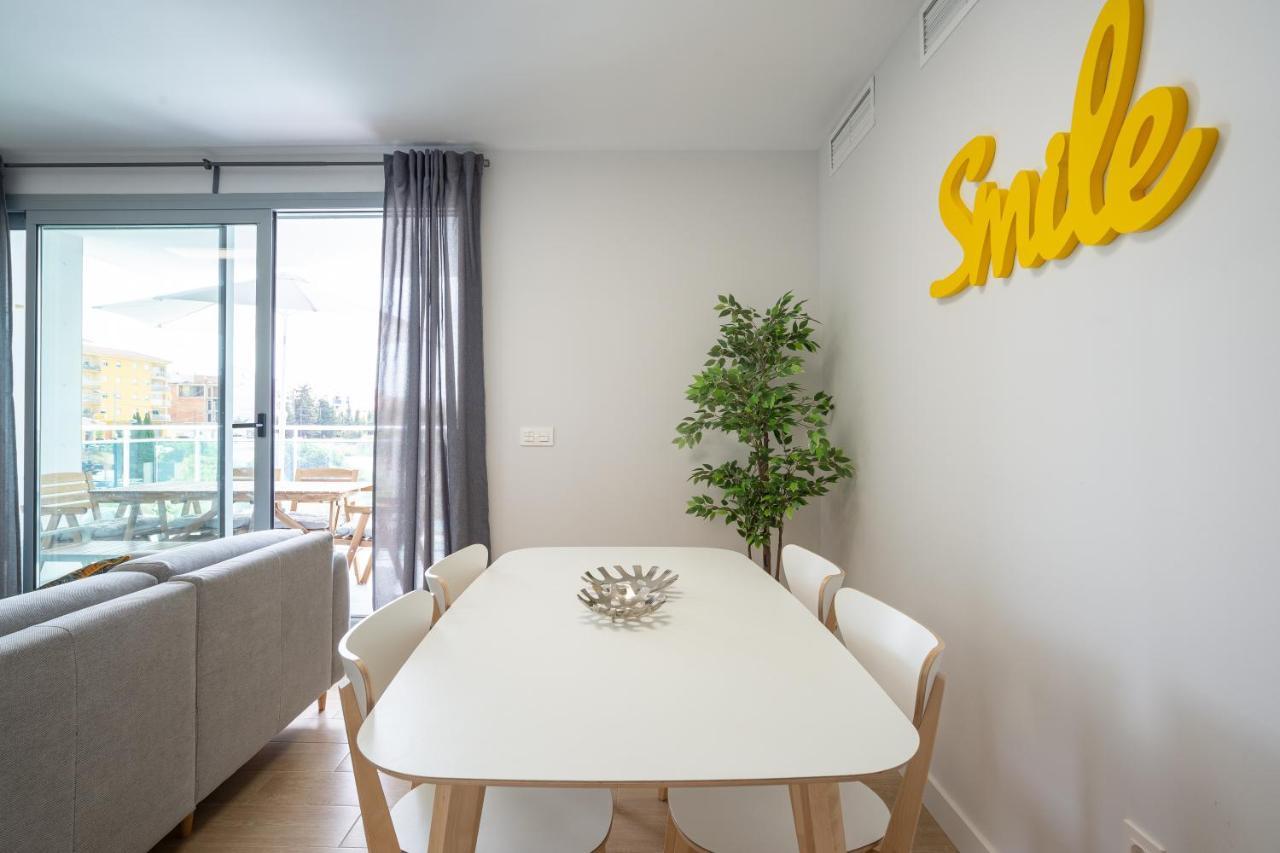 Seafront Duna Beach Luxury Apartment Торокс Екстериор снимка